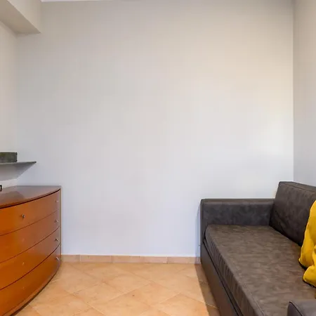 Crosti Apartments-2